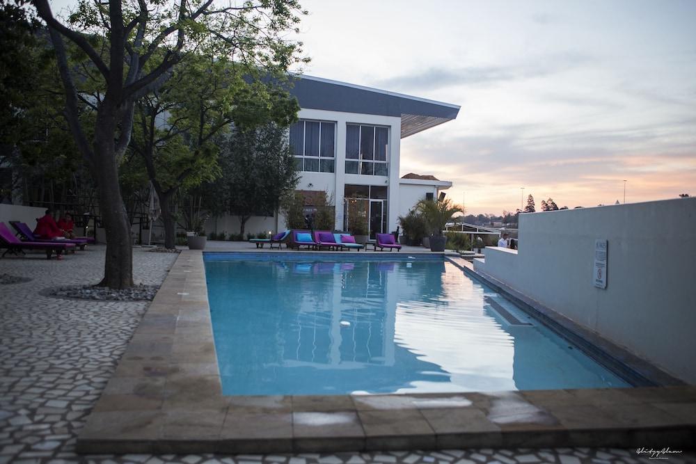 The Lakes Hotel & Conference Centre Benoni Exterior photo